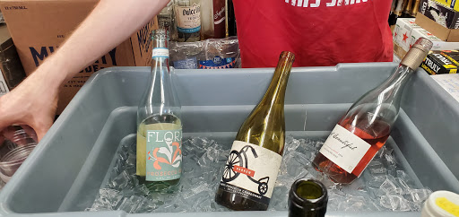 Wine Store «South Side Wine-Spirit Shoppe», reviews and photos, 1 Water St, South Glastonbury, CT 06073, USA