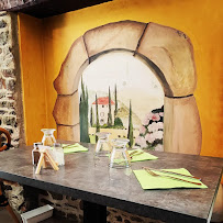Photos du propriétaire du Le Grillon, Restaurant, Crêperie, Grill avec Agneau de Pré-salé, produits locaux, Hôtel à Pontorson - n°20