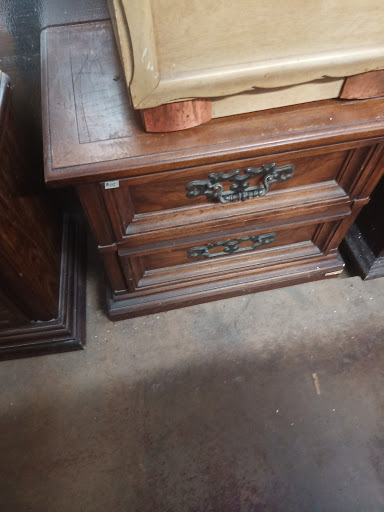 Used Furniture Store «C&D Second Chance», reviews and photos, 201 N Poplar Ave, Sanford, FL 32771, USA