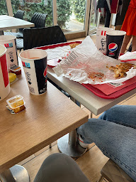 Photo n°69 de KFC Lyon Porte Des Alpes à Bron ()