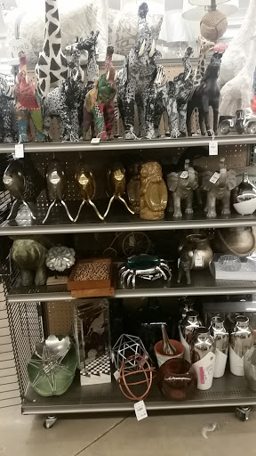 Home Goods Store «Tuesday Morning», reviews and photos, 233 Commerce Dr, Peachtree City, GA 30269, USA