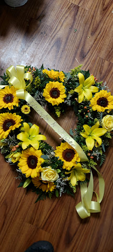 Florist «Millbury Towne Florist», reviews and photos, 4 S Main St, Millbury, MA 01527, USA