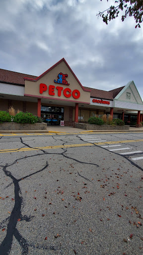 Pet Supply Store «Petco Animal Supplies», reviews and photos, 300 Quaker Ln #3, Warwick, RI 02886, USA