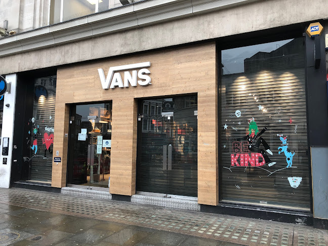 VANS Store London Camden - Clothing store
