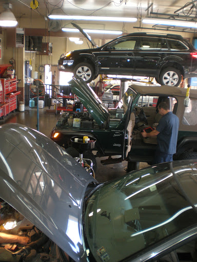 Towing Service «Hershey Auto Center», reviews and photos, 503 W Chocolate Ave, Hershey, PA 17033, USA