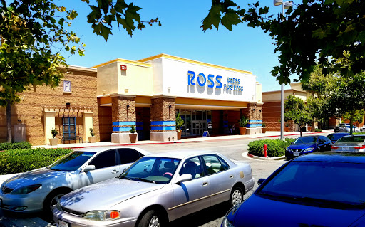 Clothing Store «Ross Dress for Less», reviews and photos, 723 Rio Rancho Rd, Pomona, CA 91766, USA