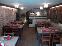 Atmosphère du Restaurant Chez La P'tite mary à Saint-Hippolyte - n°6