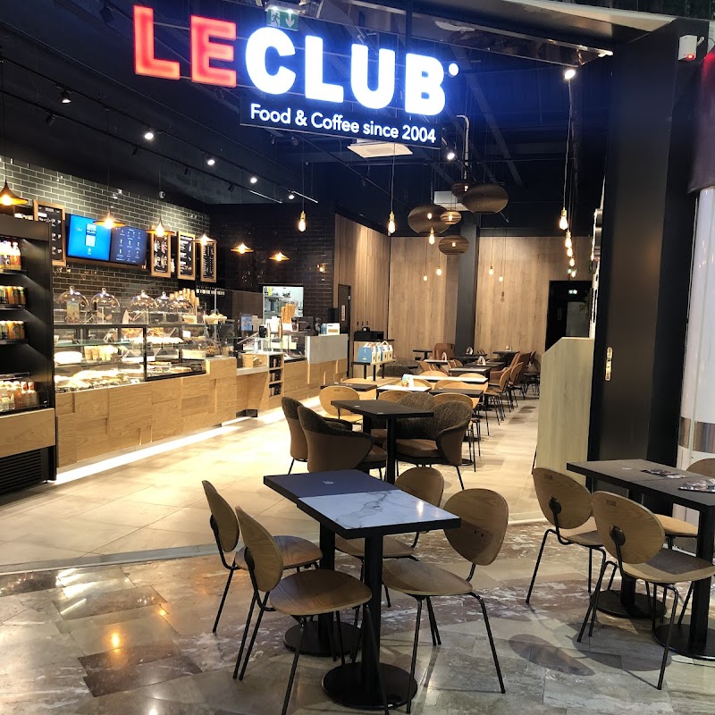 LE CLUB Café