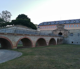 Besucherzentrum Zitadelle Petersberg photo