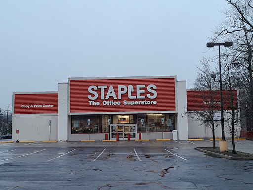 Office Supply Store «Staples», reviews and photos, 25 W Central Ave, Bergenfield, NJ 07621, USA