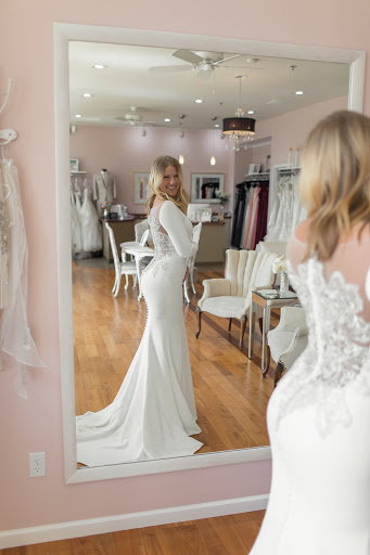 Bridal Shop «Here Comes The Dress», reviews and photos, 850 E 1050 N #101, Chesterton, IN 46304, USA