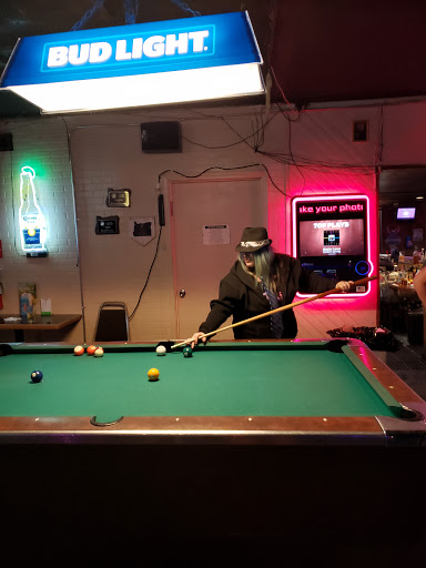 Night Club «Westside Station Restaurant», reviews and photos, 610 Edgewater St NW, Salem, OR 97304, USA