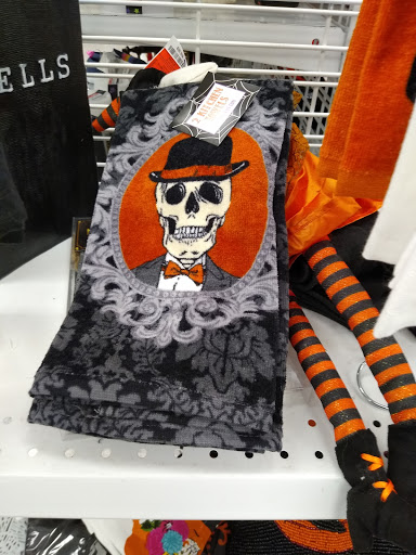 Clothing Store «Ross Dress for Less», reviews and photos, 2735 Harrison Ave NW, Olympia, WA 98502, USA