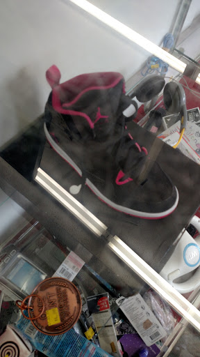 Thrift Store «Goodwill», reviews and photos