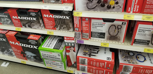 Hardware Store «Harbor Freight Tools», reviews and photos, 1460 Main St, Hamilton, OH 45013, USA