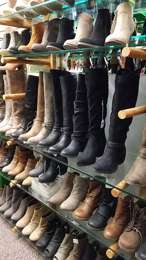 Shoe Store «Heel & Sole Shoes», reviews and photos, 708 Mangrove Ave, Chico, CA 95926, USA