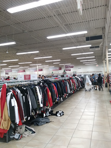 Clothing Store «Burlington Coat Factory», reviews and photos, 6900 Chestnut St, Gilroy, CA 95020, USA