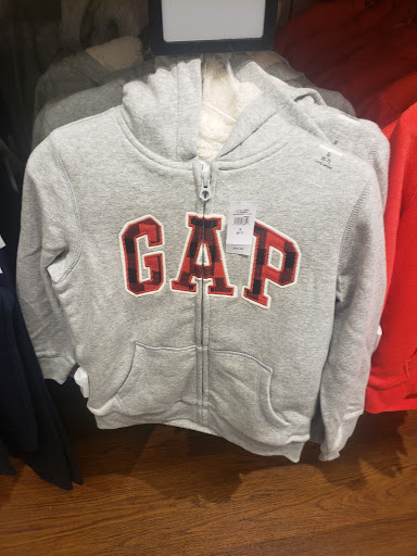 Clothing Store «Gap Outlet», reviews and photos, 55 Bay St, Long Beach, CA 90802, USA