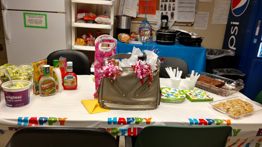 Dollar Store «Dollar Tree», reviews and photos, 525 W Marion St, Mt Gilead, OH 43338, USA