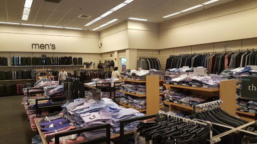 Department Store «Nordstrom Rack Topanga», reviews and photos, 21490 Victory Blvd, Woodland Hills, CA 91367, USA