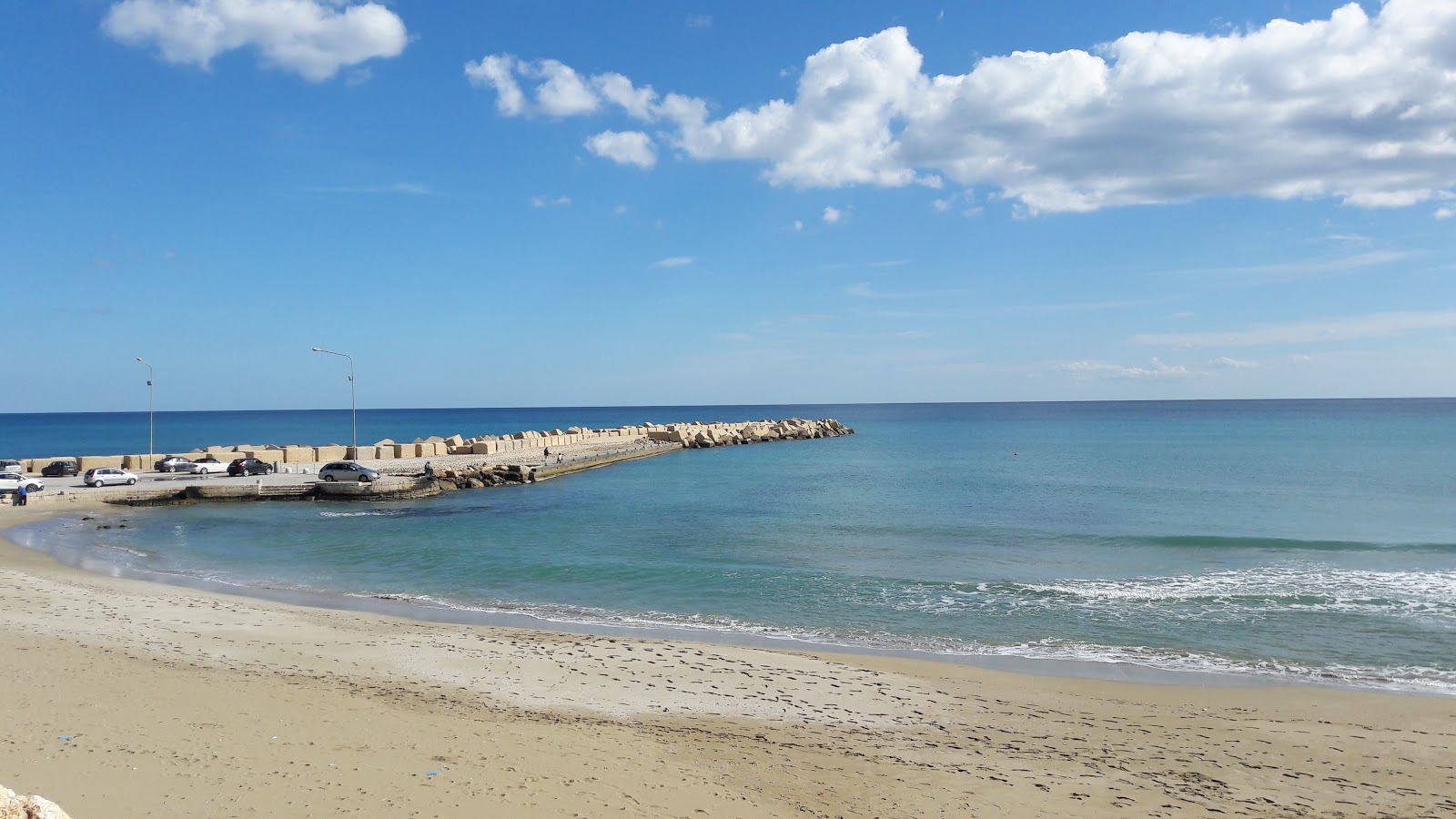 Valokuva Spiaggia Di Avolaista. puhtaustasolla korkea