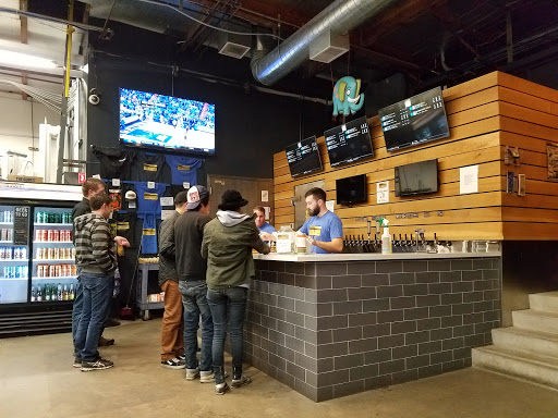 The Dudes' Brewing Company - Torrance
