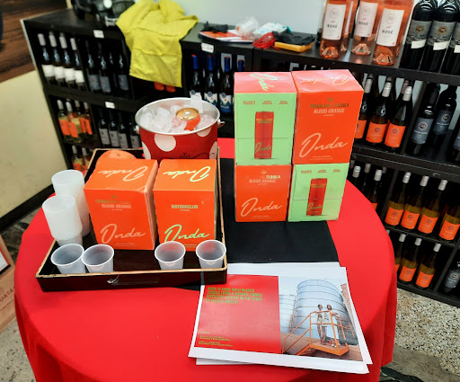 Shopping Mall «Midway Shopping Center», reviews and photos, 1001 Central Park Ave, Scarsdale, NY 10583, USA