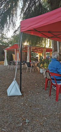 Atmosphère du Restaurant La Halte Nautique à Fleury-sur-Loire - n°4