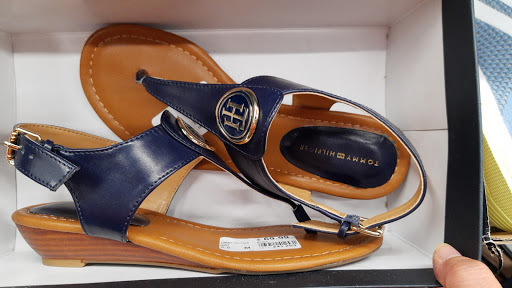 Shoe Store «Off Broadway Shoe Warehouse», reviews and photos, 8510 Northfield Blvd #1810, Denver, CO 80238, USA