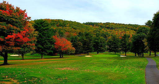 Golf Course «Mountain Glen Golf Club», reviews and photos, 1 Club house Dr, Newland, NC 28657, USA
