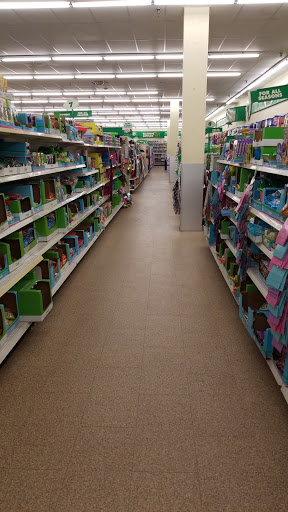 Dollar Store «Dollar Tree», reviews and photos, 416 E Main St Ste 3, Middletown, CT 06457, USA