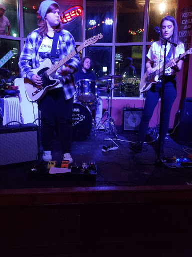 Restaurant «The Gilroy Neighborhood Pub», reviews and photos, 140 University Ave, Clarksville, TN 37040, USA