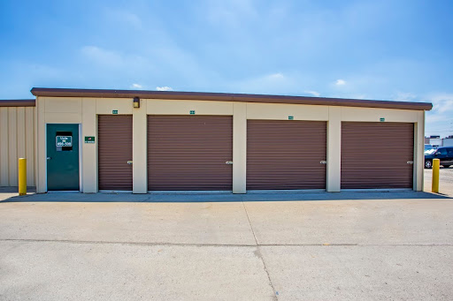 Self-Storage Facility «Metro Self Storage», reviews and photos, 880 E Rollins Rd, Round Lake Beach, IL 60073, USA