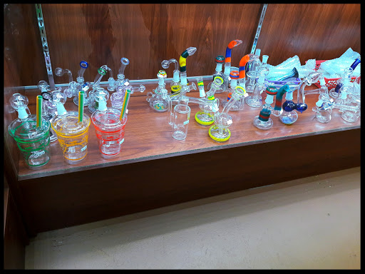 Tobacco Shop «N A Smoke Shop», reviews and photos, 2343 N Sierra Way, San Bernardino, CA 92405, USA