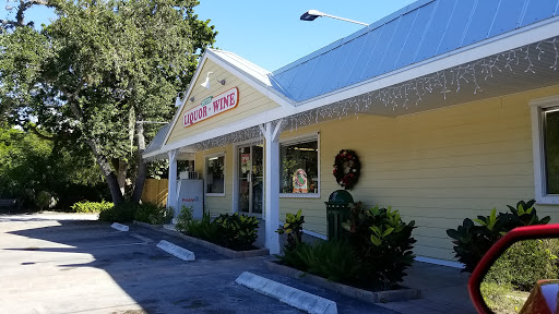 Deli «Huxters Market & Deli», reviews and photos, 1203 Periwinkle Way, Sanibel, FL 33957, USA