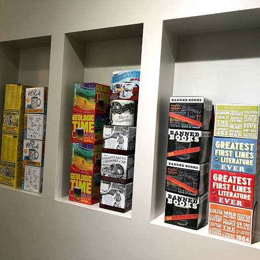 Book Store «Winchester Book Gallery», reviews and photos, 185 N Loudoun St, Winchester, VA 22601, USA