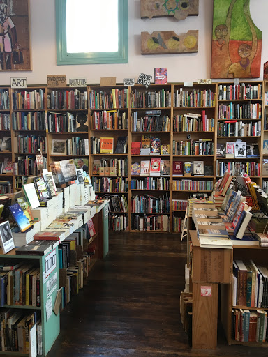 Book Store «Dog Eared Books», reviews and photos, 900 Valencia St, San Francisco, CA 94110, USA