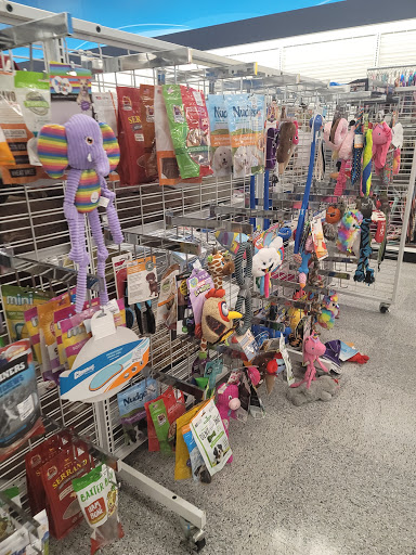 Clothing Store «Ross Dress for Less», reviews and photos, 484 Randall Rd, South Elgin, IL 60177, USA