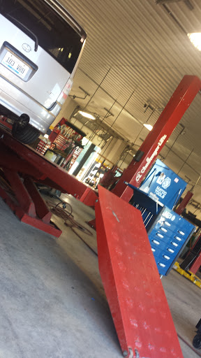 Auto Parts Store «Johnny Wheels Tire Pros», reviews and photos, 1513 Cumberland Falls Hwy, Corbin, KY 40701, USA