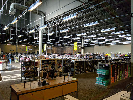 Shoe Store «DSW Designer Shoe Warehouse», reviews and photos, 17100 Southcenter Pkwy, Tukwila, WA 98188, USA