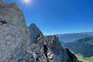 Marco Ammann - individual ski coaching & mountain guiding image