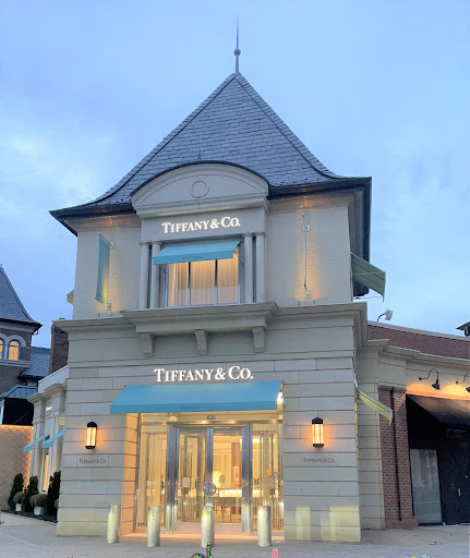 Tiffany & Co., 28699 Chagrin Blvd, Woodmere, OH 44122, USA, 