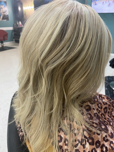 Beauty Salon «Tres Latinas Beauty Salon», reviews and photos, 788 Normandy St, Houston, TX 77015, USA