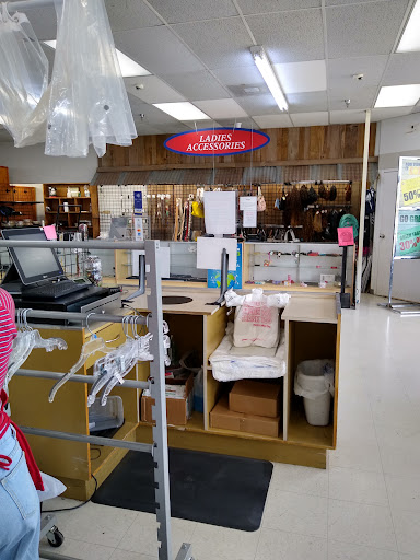 Thrift Store «Texas Thrift Store», reviews and photos, 1105 W Pipeline Rd, Hurst, TX 76053, USA