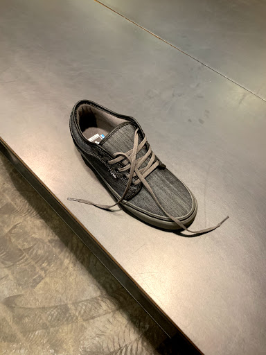 Shoe Store «Vans», reviews and photos, 2483 Park Ave, Tustin, CA 92782, USA