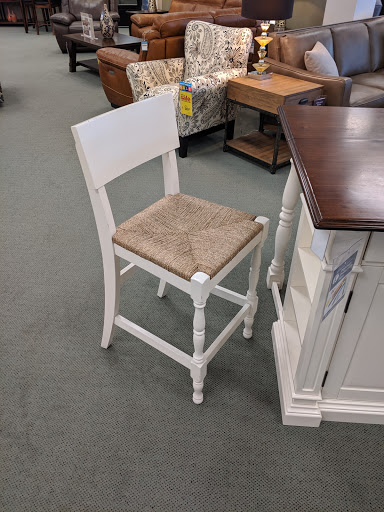 Furniture Store «Raymour & Flanigan Furniture and Mattress Store», reviews and photos, 1314 US-22, Phillipsburg, NJ 08865, USA