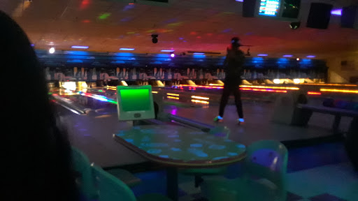 Bowling Alley «Strike & Spare Family Fun Center», reviews and photos, 6220 Shepherdsville Rd, Louisville, KY 40228, USA