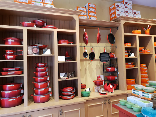 Shopping Mall «Orlando Outlet Marketplace», reviews and photos, 5269 International Dr, Orlando, FL 32819, USA