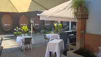 Atmosphère du Restaurant français Restaurant Au Vieux Porche à Eguisheim - n°12