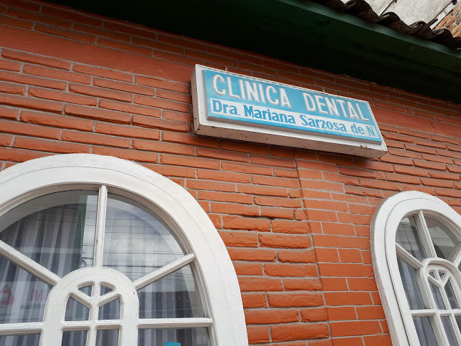 Opiniones de clinica Dental Mariana en Cotacachi - Dentista